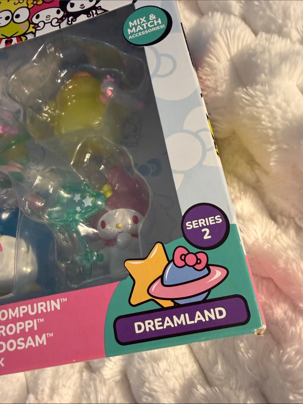 Hello Kitty Dreamland 6-Figure Pack - Pink, Blue, Yellow, Green, Purple, White - Picture 2 of 6